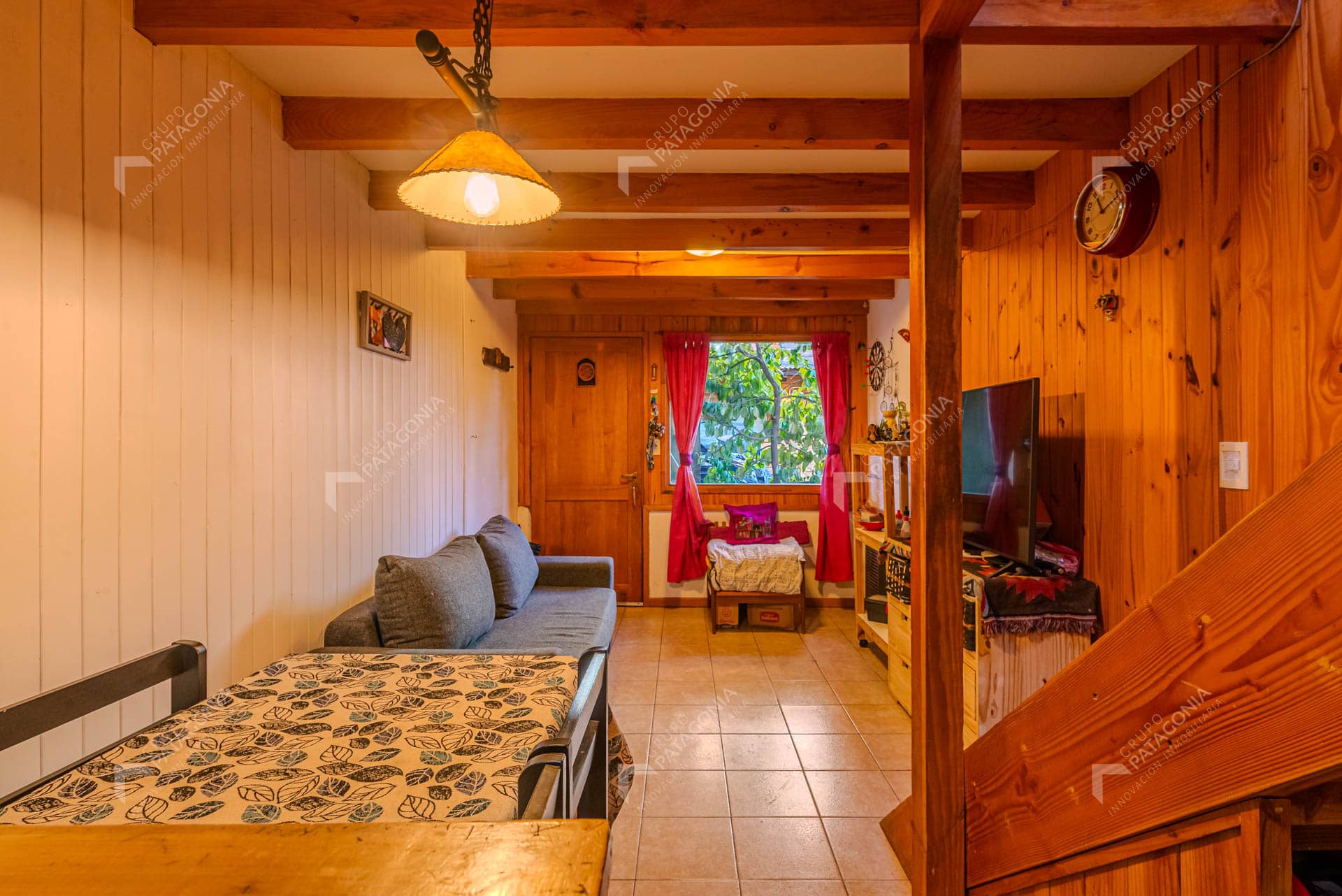 Cabaña De 2 Ambientes Con Patio En Venta Sobre Callejón De Bello, Barrio La Cascada, San Martín De Los Andes, Patagonia Argentina