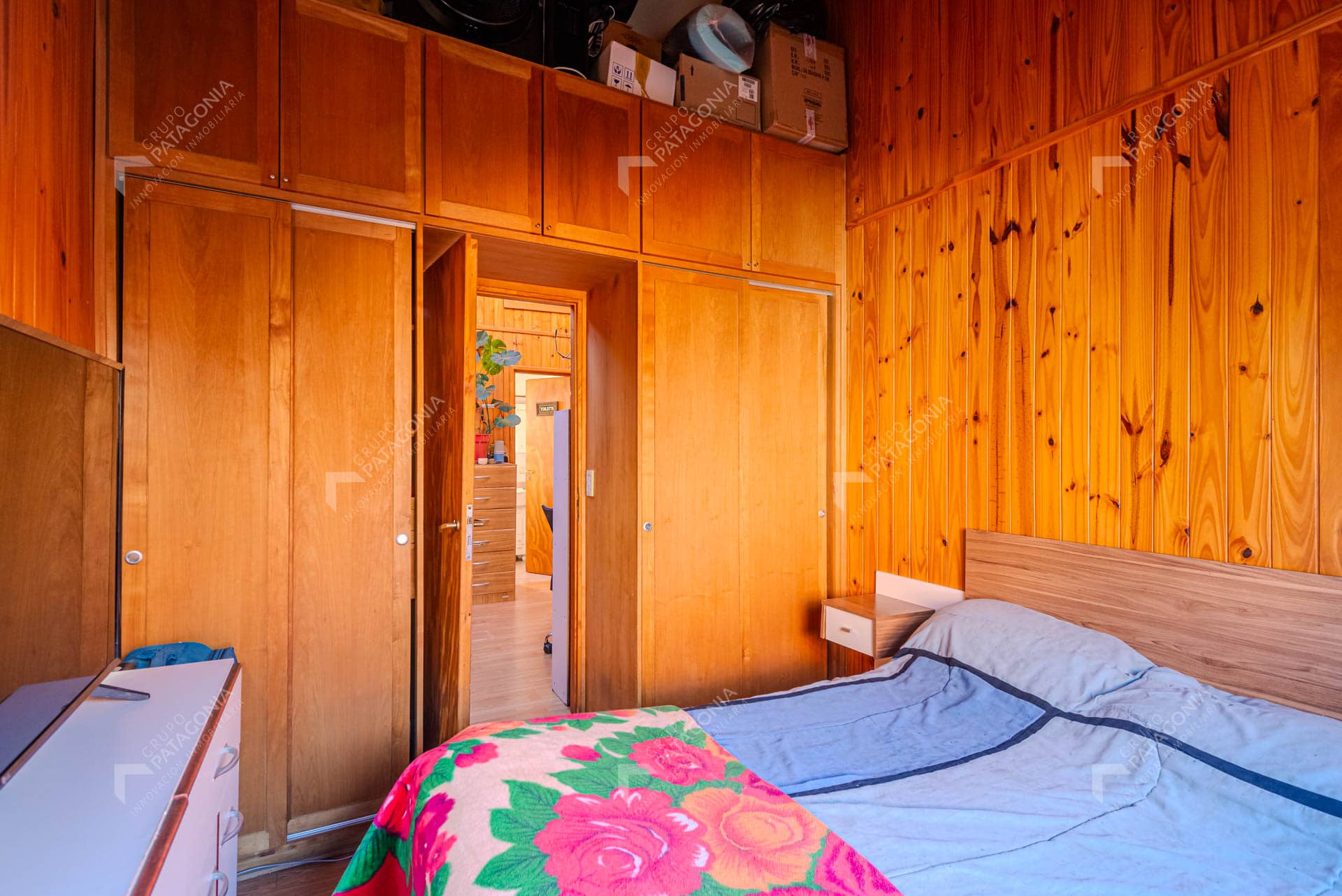 Cabaña De 2 Ambientes Con Patio En Venta Sobre Callejón De Bello, Barrio La Cascada, San Martín De Los Andes, Patagonia Argentina