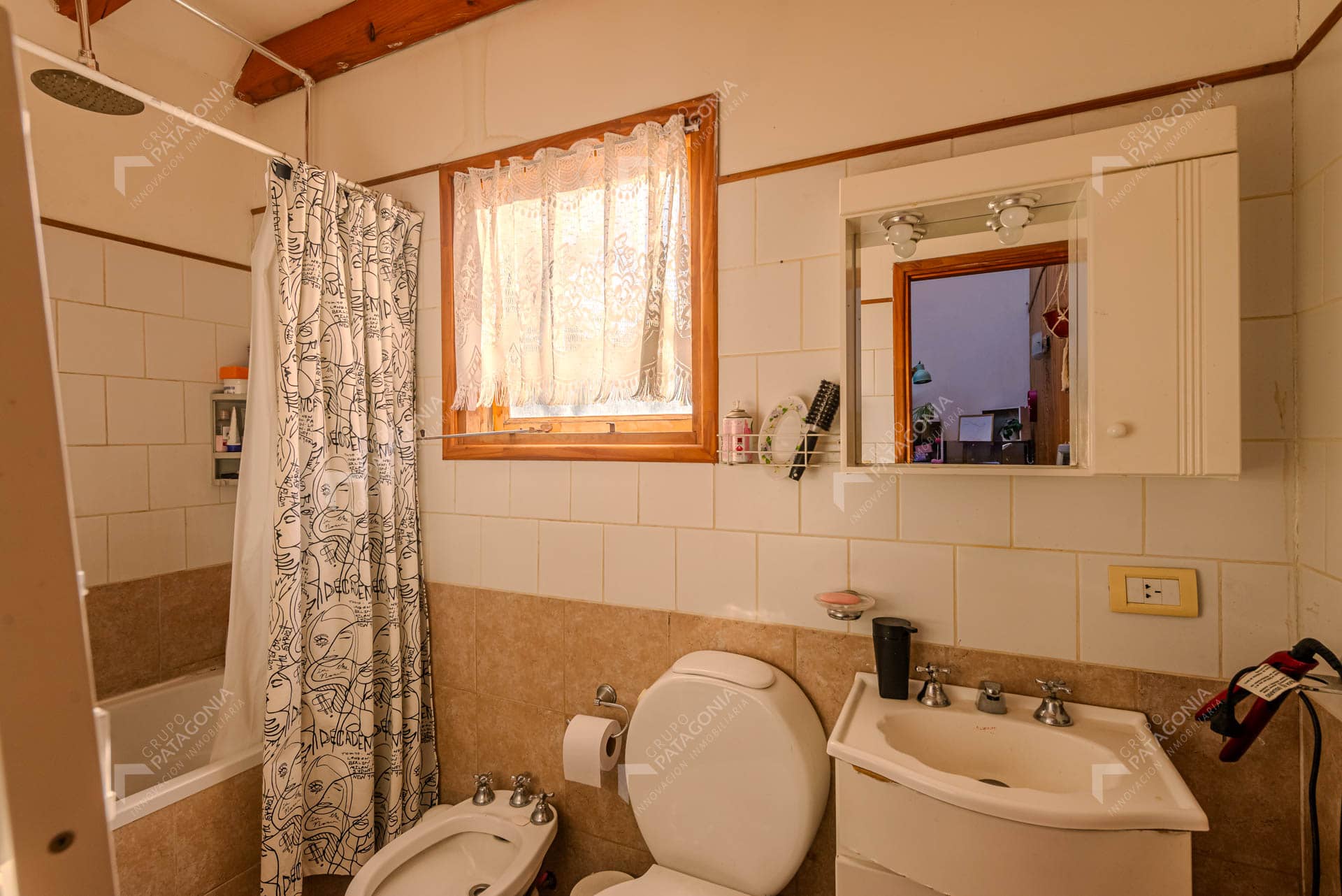 Cabaña De 2 Ambientes Con Patio En Venta Sobre Callejón De Bello, Barrio La Cascada, San Martín De Los Andes, Patagonia Argentina